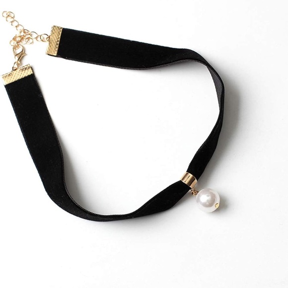 New! Black Velvet Choker Necklace (1055) NWOT - Picture 2 of 2